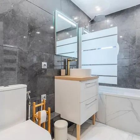 Hypercentre Equipped For 2 People! * Лилль